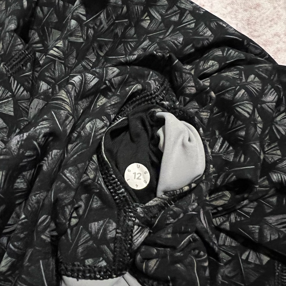 Lululemon Black Patterned Jacket - image 3